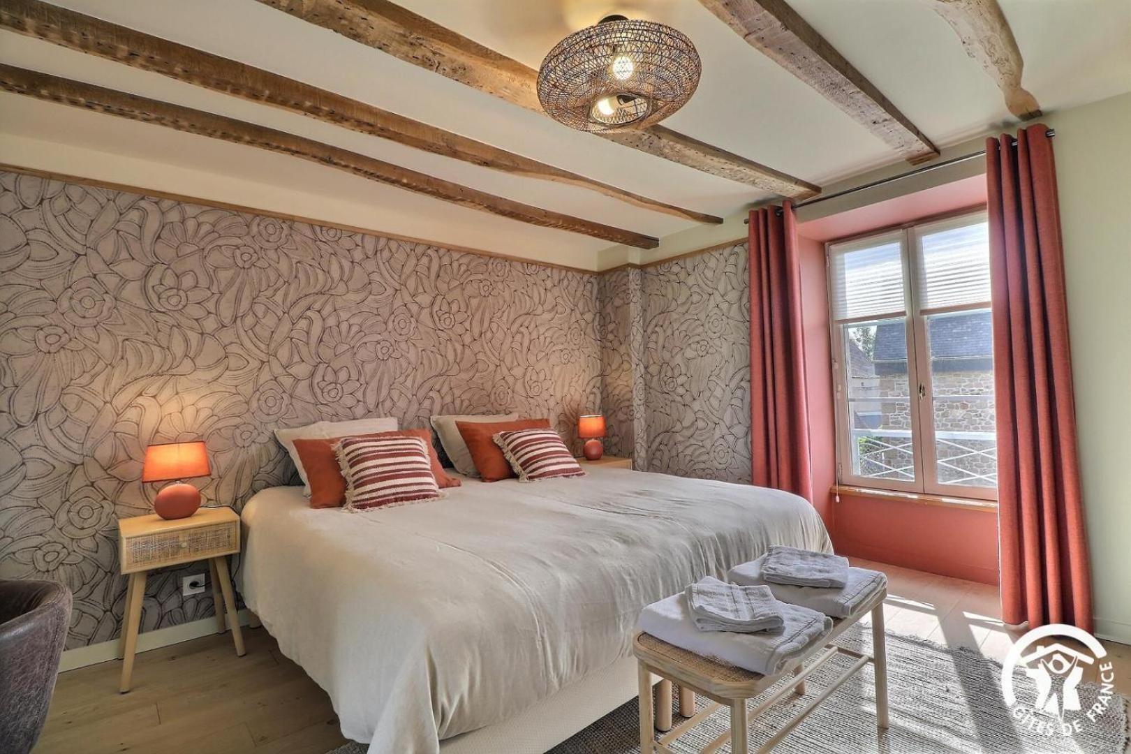 Bed and Breakfast Le Jardin De Quercus Bazouges-la-Pérouse Esterno foto