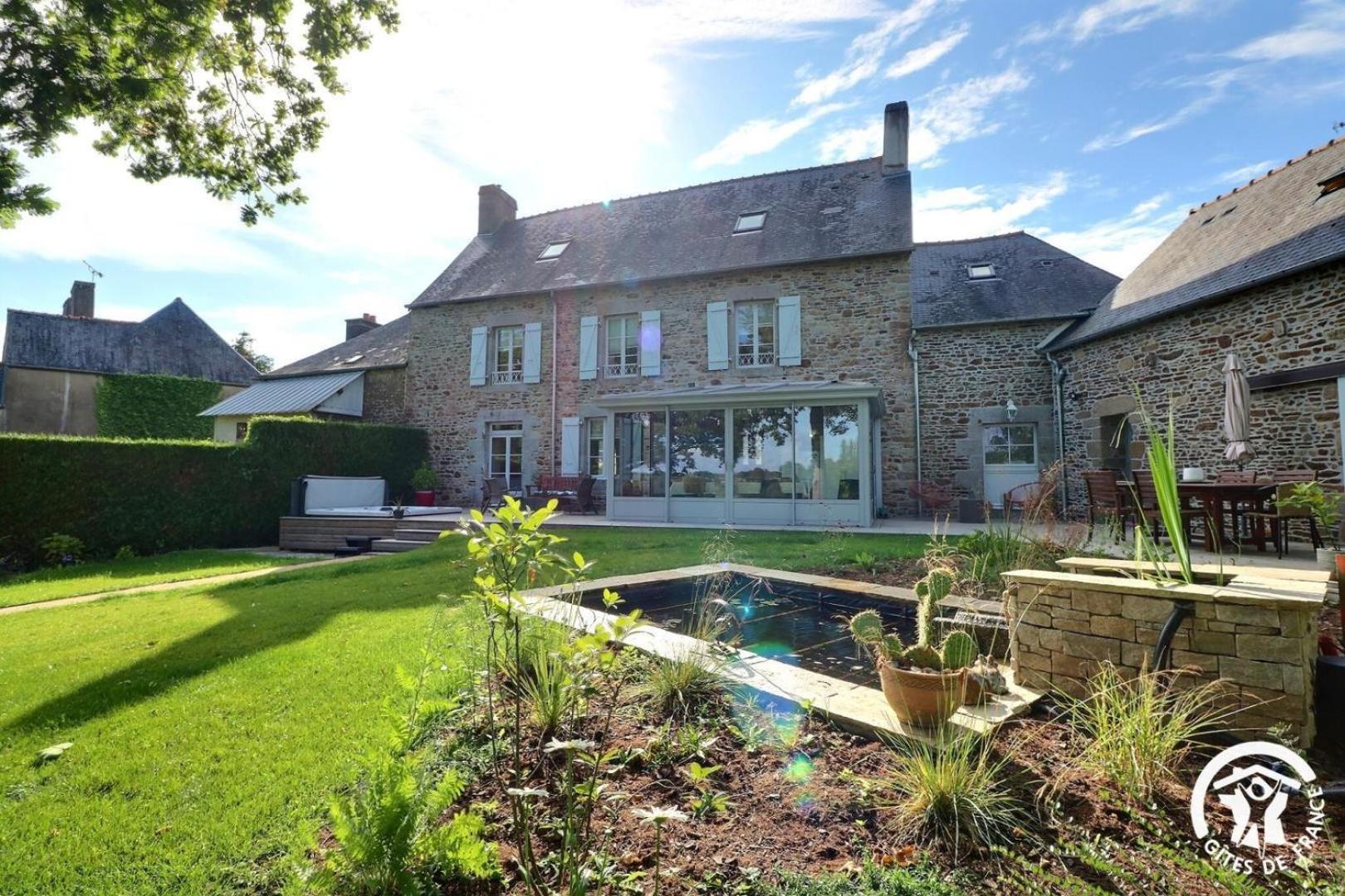 Bed and Breakfast Le Jardin De Quercus Bazouges-la-Pérouse Esterno foto